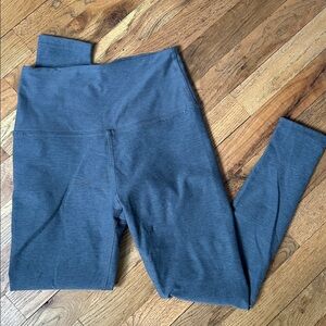 Beyond Yoga Caught in the Midi High Waist Legging super soft size small grey